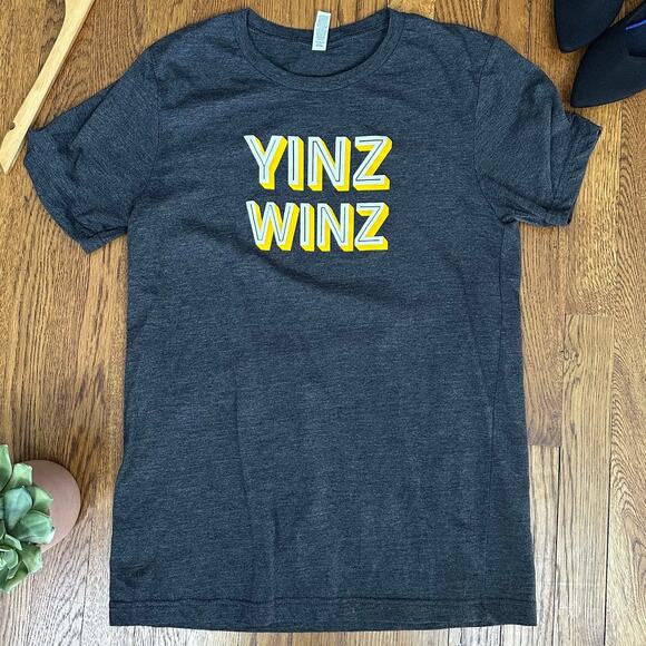 Bella Canvas Gray "Yinz Winz" Fitted T-Shirt - Picture 1 of 5